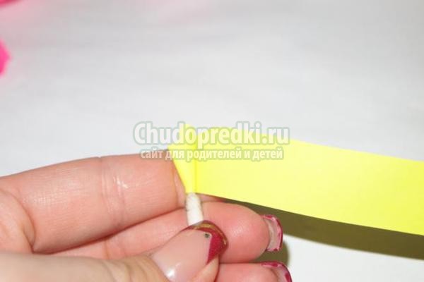 лукошко с розами в технике квиллинг