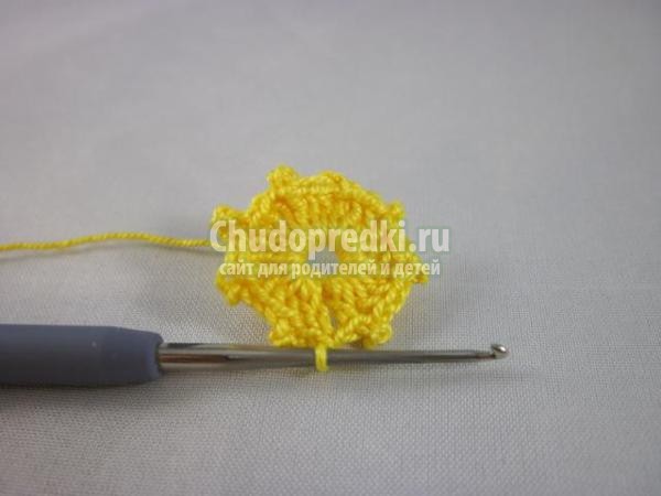 вязание крючком. Салфетка под чашку