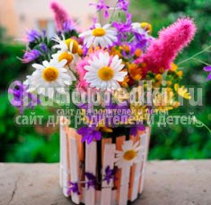 ваза из прищепок