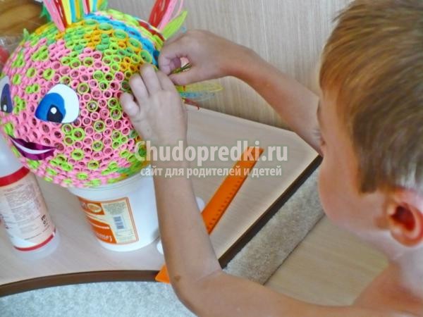 поделки в технике квиллинг. Рыбка