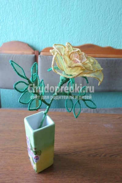 розы в технике макраме