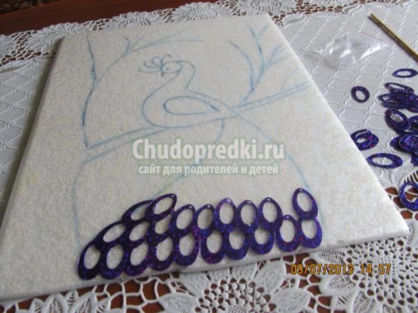 аппликация из пайеток. Птица