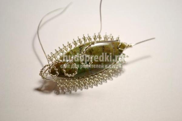 кулон в технике wire wrap с жадеитом