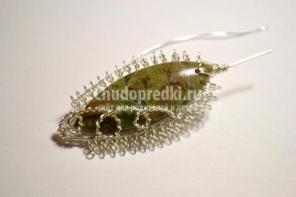 кулон в технике wire wrap с жадеитом