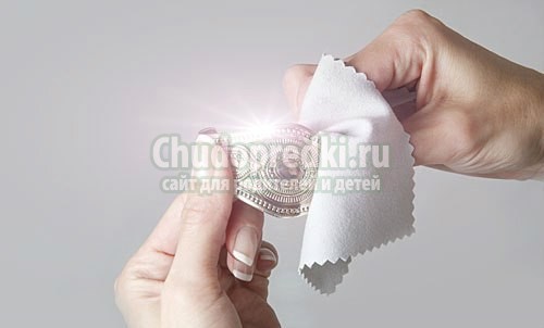 Как почистить серебряные украшения? Как почистить серебряные украшения?