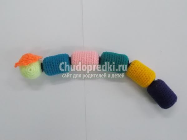 развивающая игрушка своими руками. Гусеница
