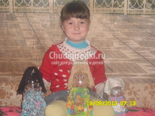 игрушки из пластиковых бутылок. Три девицы