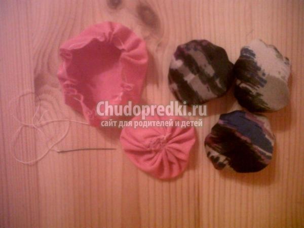 игрушка из лоскутков ткани. Клоун