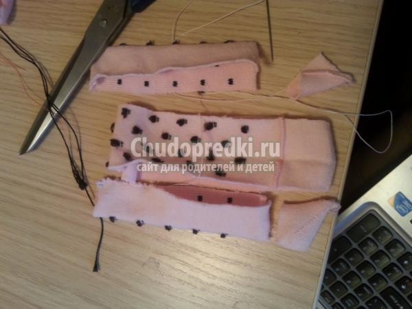игрушки своими руками. Кошечка из носочков