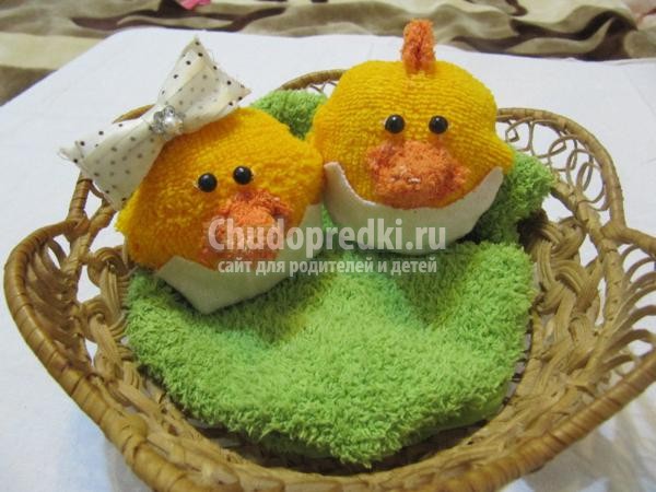игрушки своими руками. Цыплята из носочков