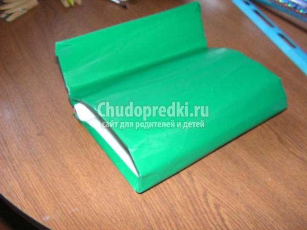 деревенский домик для игры с прищепками