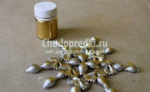 Новогодние игрушки ручной работы