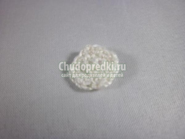 вязаный брелок крючком пинетки. Мишки