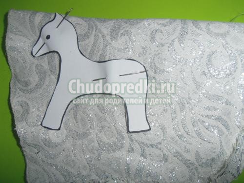 Елочная игрушка своими руками. Лошадка