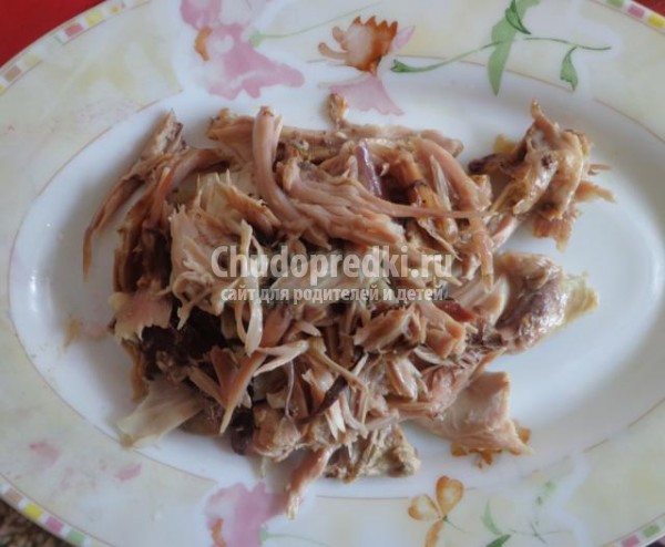 красный борщ с курицей