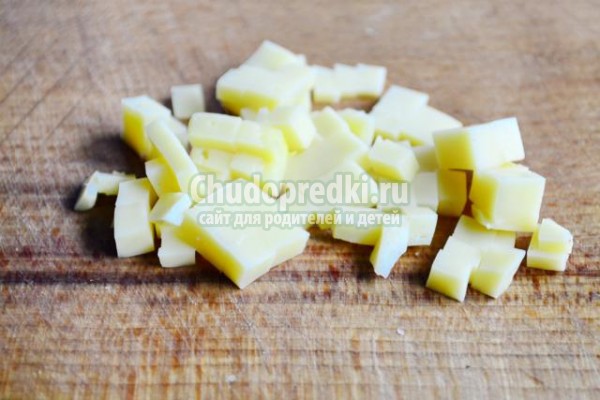 салат с курицей гавайский