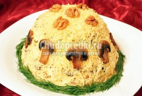 Салат с грибами и сыром