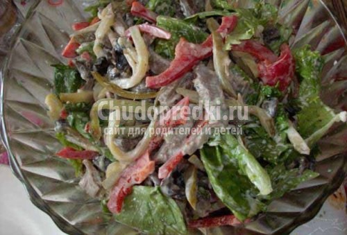 Салат с огурцами и грибами Салат с огурцами и грибами
