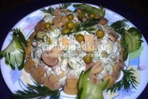Салат с огурцами и грибами Салат с огурцами и грибами