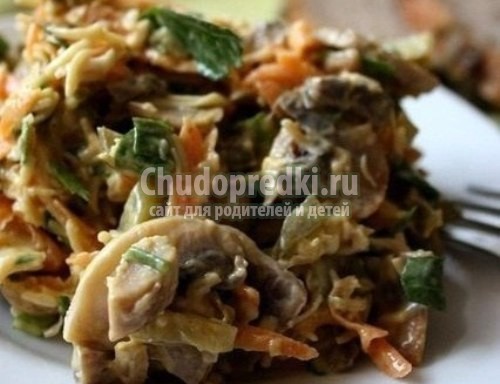 Салат с огурцами и грибами Салат с огурцами и грибами