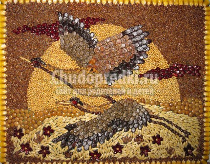 Картины из крупы