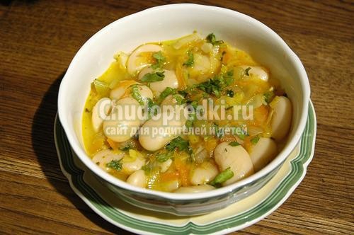 Суп из курицы с фасолью