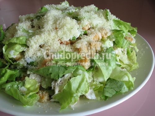 Салат из курицы с сыром