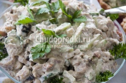Салат из курицы с сыром