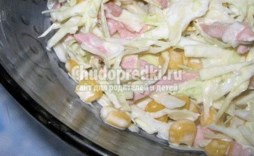 Салат из капусты с яйцом Салат из капусты с яйцом