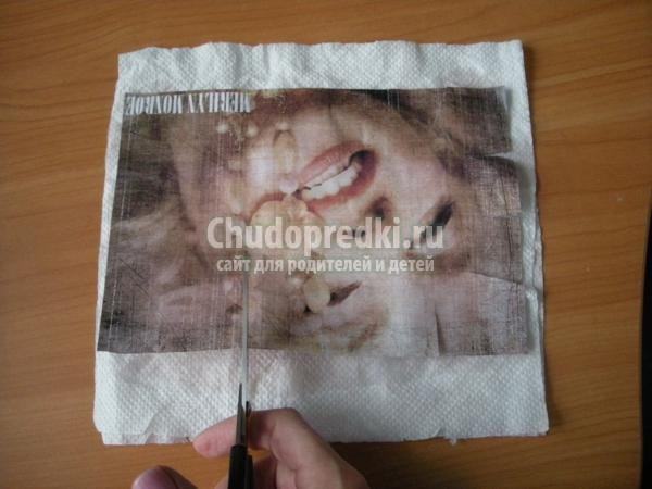 обратный декупаж тарелки. Мерелин