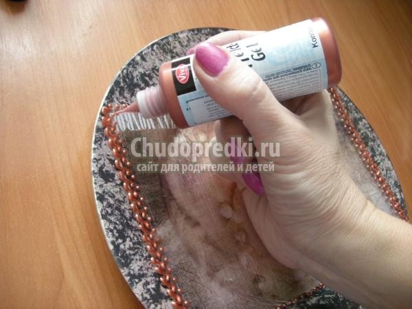обратный декупаж тарелки. Мерелин