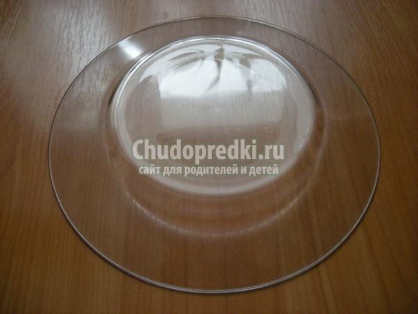 обратный декупаж декоративная тарелка. Первое чувство