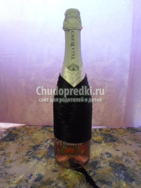 свадебный набор шампанского. Жених и невеста