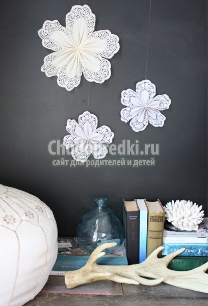 Снежинка из салфетки