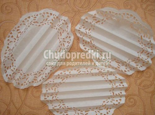 Снежинка из салфетки