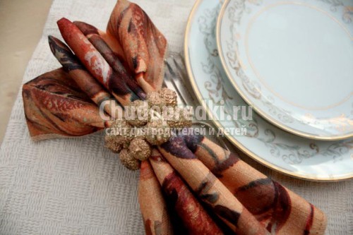 Поделки из шишек и желудей