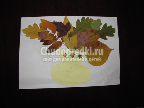 Аппликация из листьев