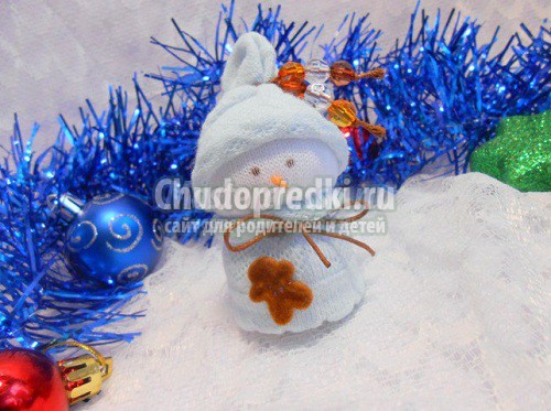 Cнеговик из носков своими руками: популярные мастер-классы с фото