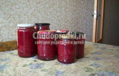 Cалат из свеклы на зиму: лучшие рецепты с фото Cалат из свеклы на зиму: лучшие рецепты с фото