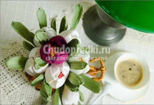 Цветы из гофрированной бумаги