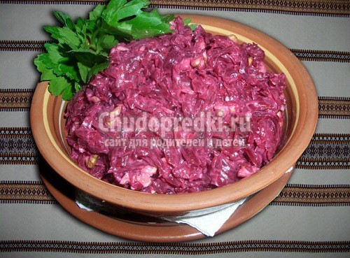 Свекла с чесноком и майонезом: популярные рецепты с фото