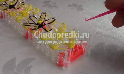 Уроки плетения из резиночек на станке. Лучшие идеи для вас