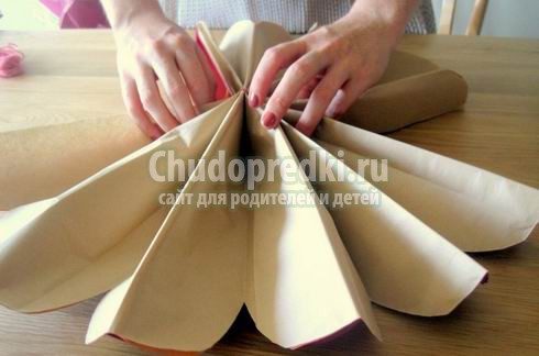 Помпоны из бумаги: как сделать? Пошаговые мк с фото Помпоны из бумаги: как сделать? Пошаговые мк с фото