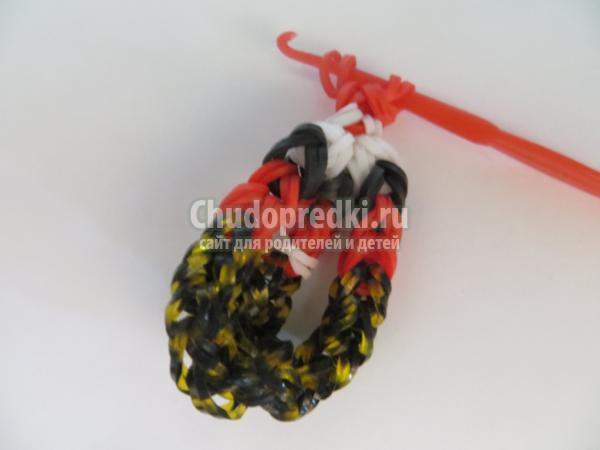 фигурки из резинок. Кока-кола