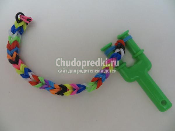 фенечка из резинок на рогатке