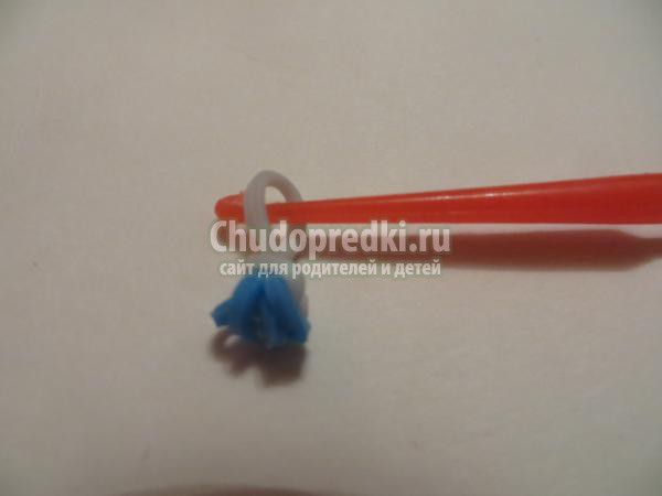 снежинка из резинок крючком