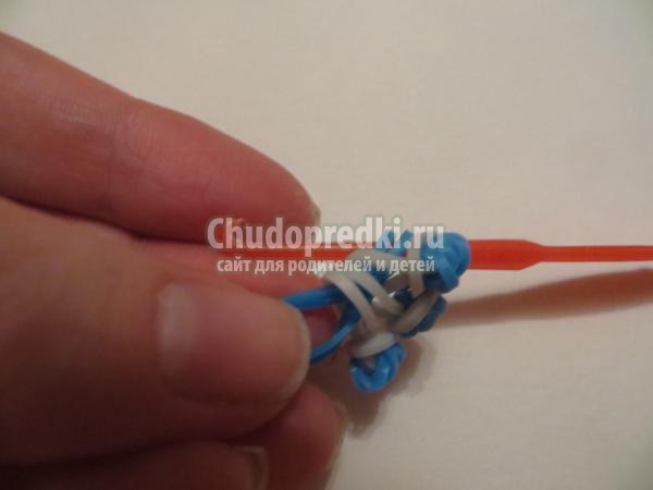 снежинка из резинок крючком