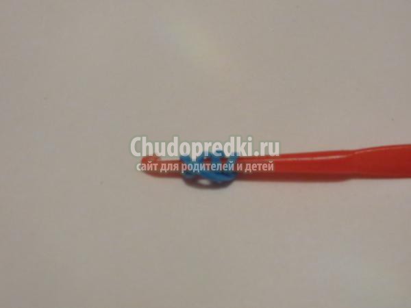 снежинка из резинок крючком