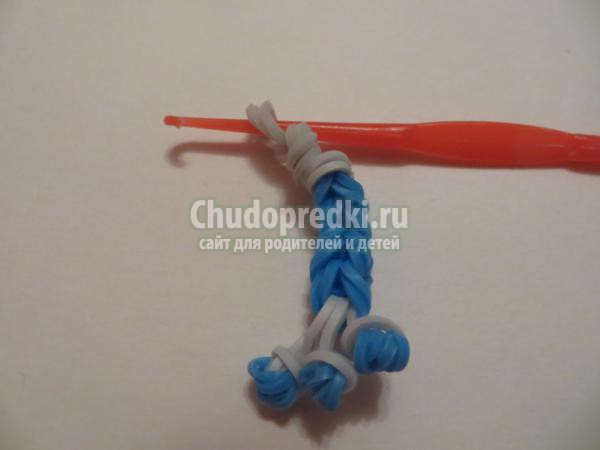 снежинка из резинок крючком