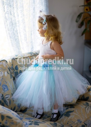 Новогодний костюм снежинки для девочки
